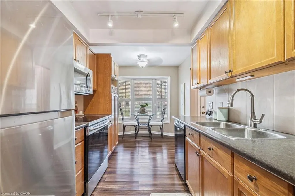15 Ellington Avenue, #5
