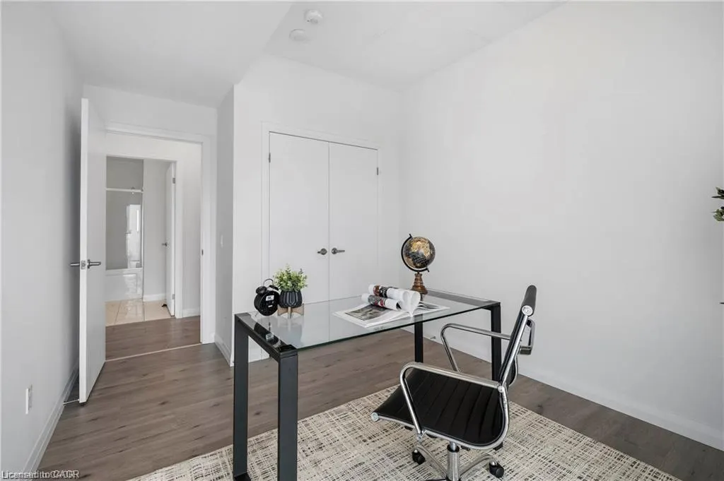 60 Charles Street W, #2405