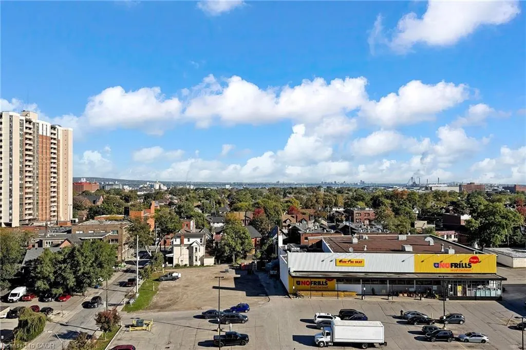 432 Main Street, #1002