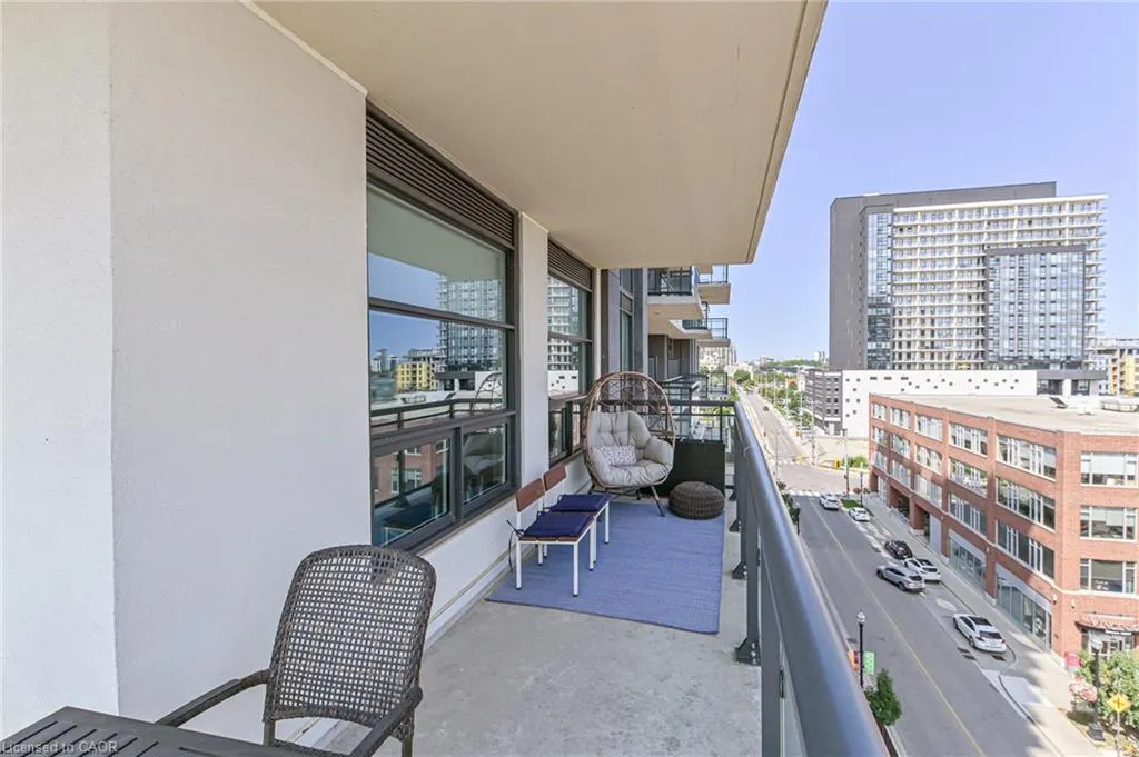155 Caroline Street S, #606