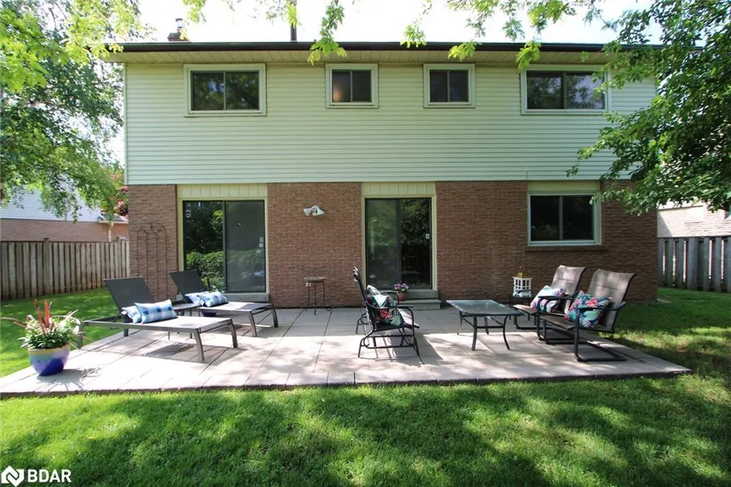 1303 Henley Place