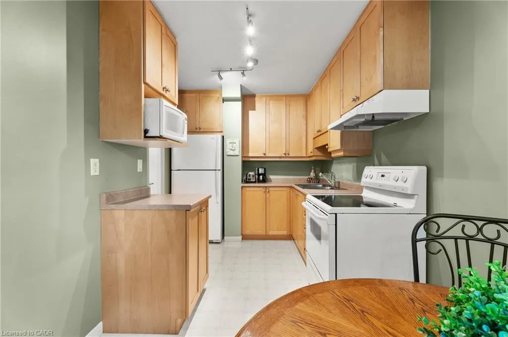 444 Stone Church Road W, #N1