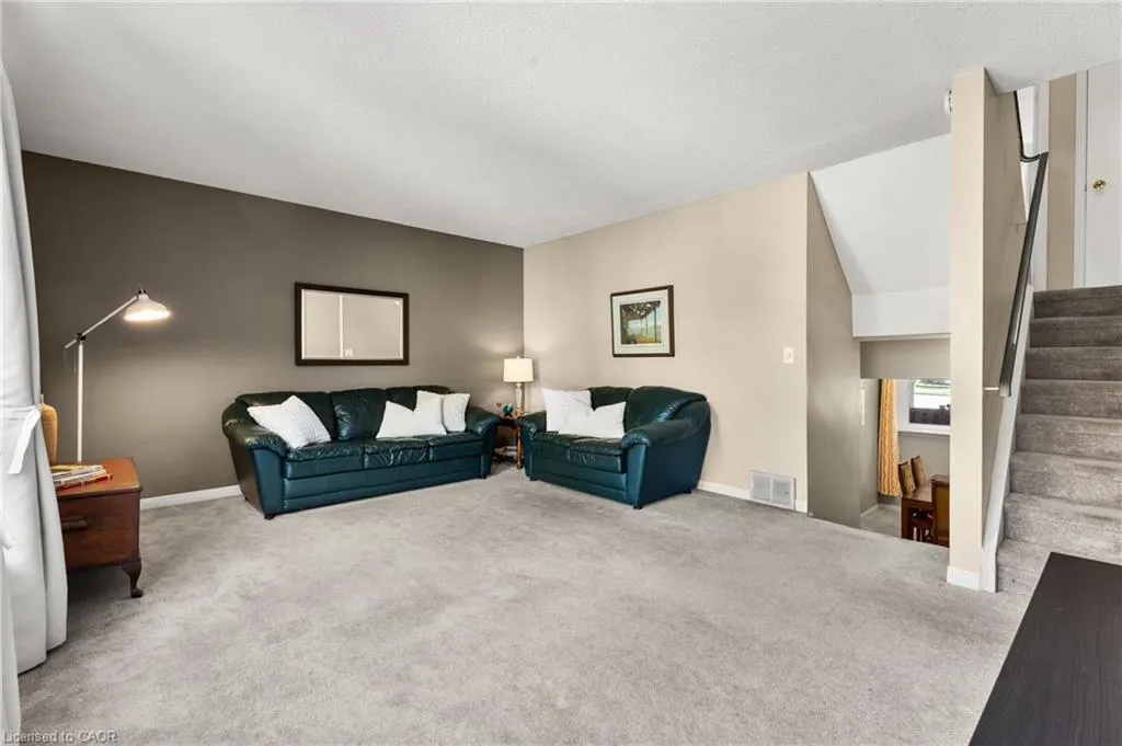 444 Stone Church Road W, #N1