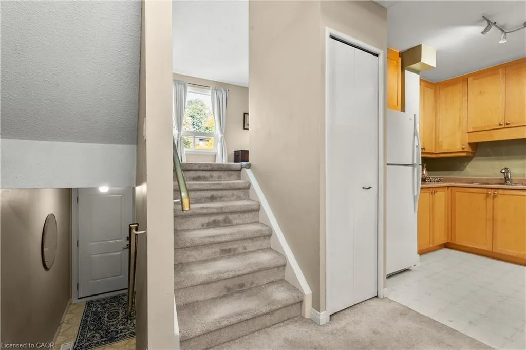 444 Stone Church Road W, #N1