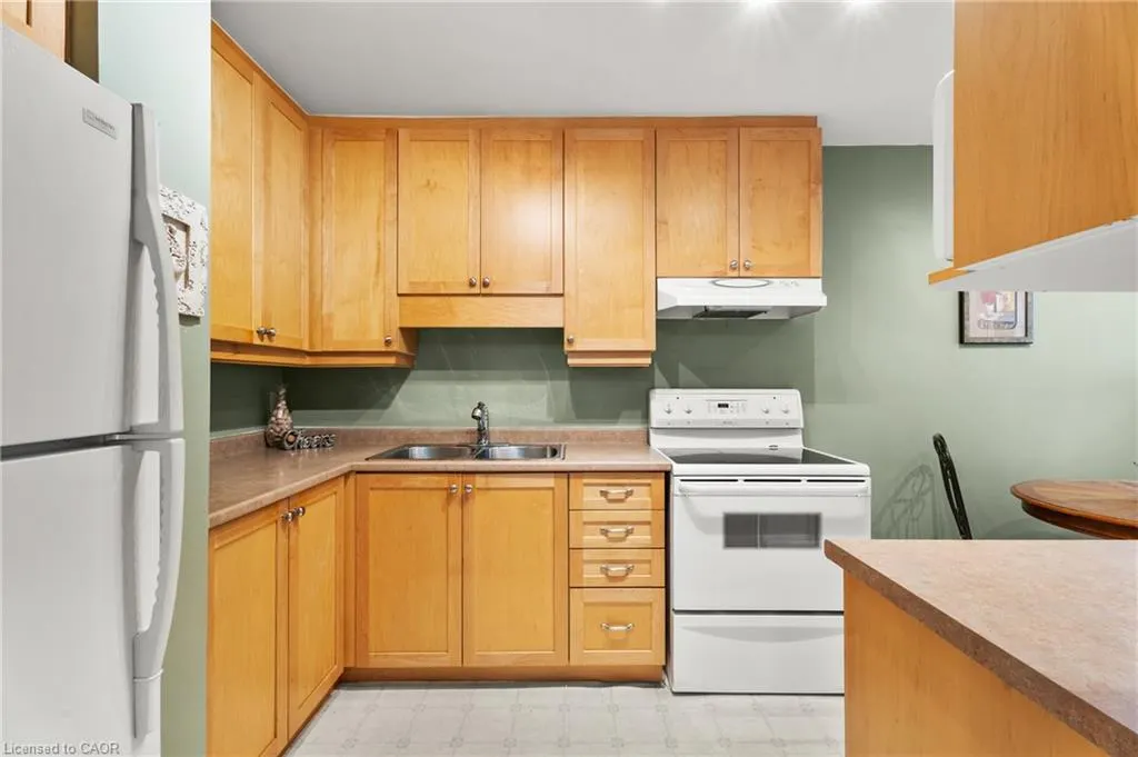444 Stone Church Road W, #N1