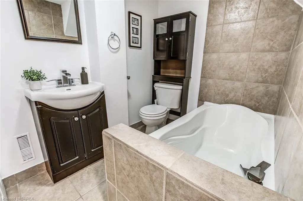 24 Coachwood Road, #6