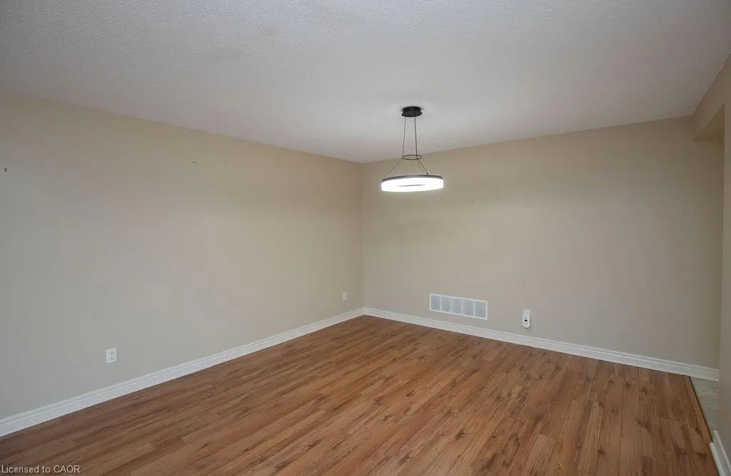990 Golf Links Road, #202