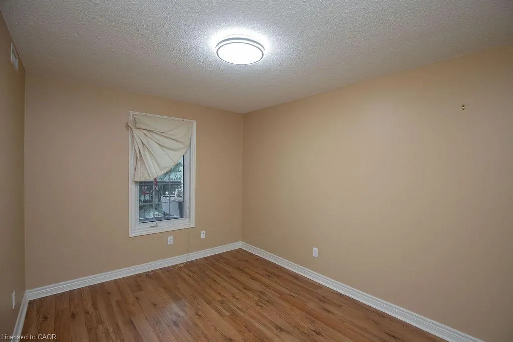 990 Golf Links Road, #202