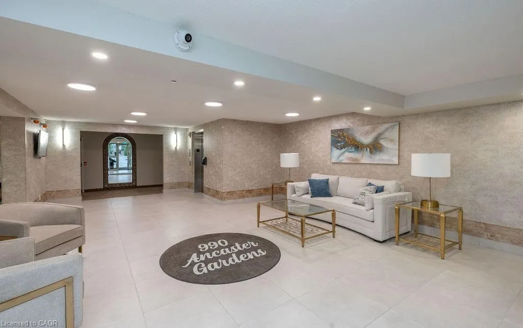 990 Golf Links Road, #202