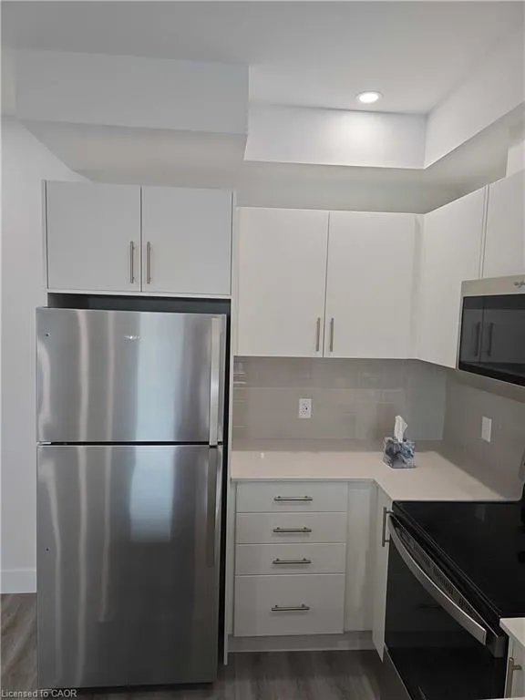 1000 Lackner Place, #608