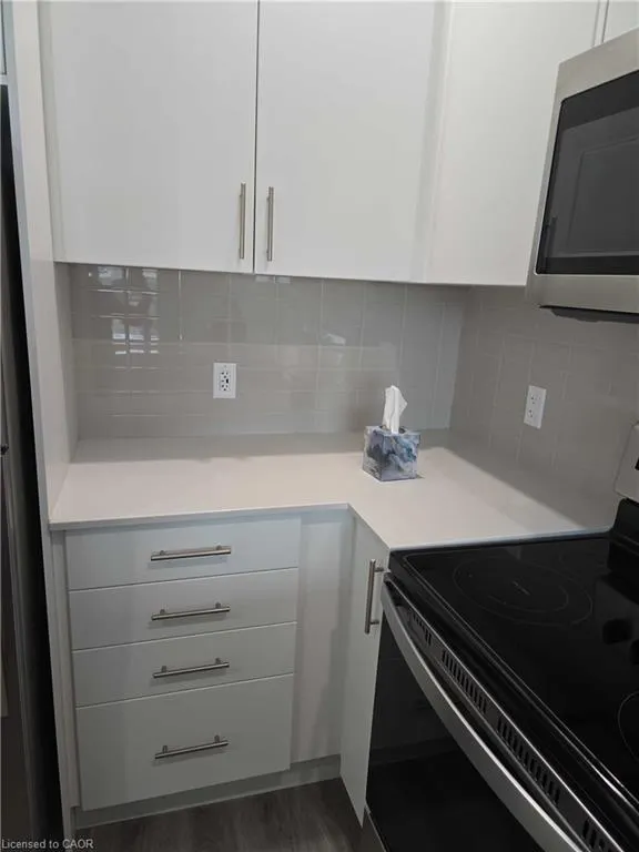 1000 Lackner Place, #608