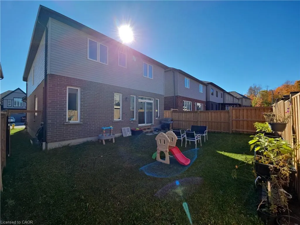 293 Chokecherry Crescent