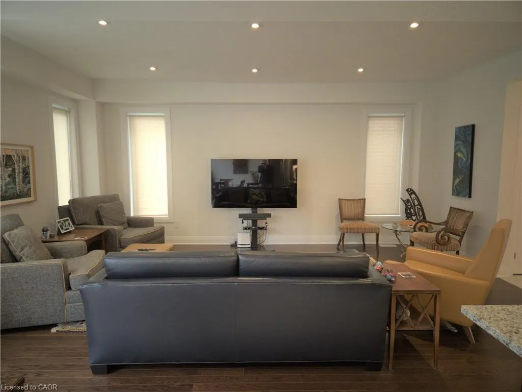 293 Chokecherry Crescent