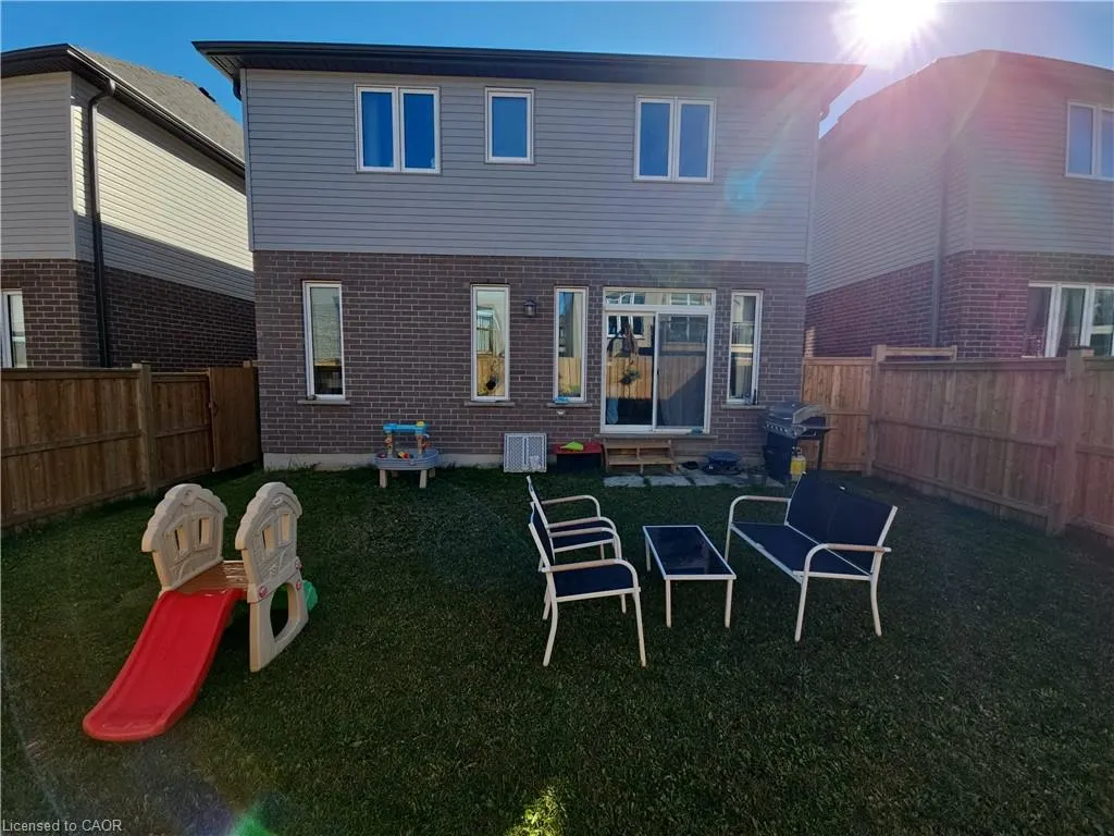 293 Chokecherry Crescent