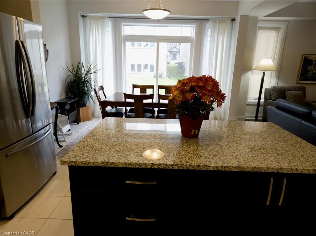 293 Chokecherry Crescent