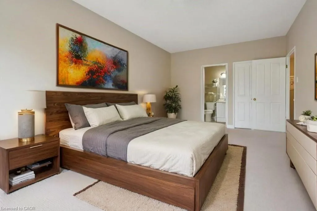 60 Wyndham Street, #206