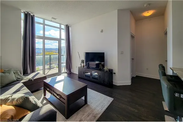 125 Shoreview Place, #638