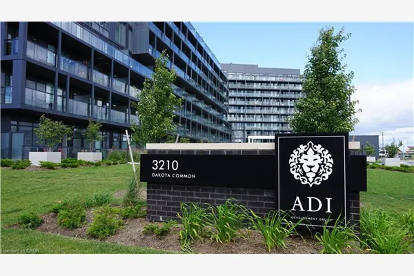3200 Dakota Common #B705