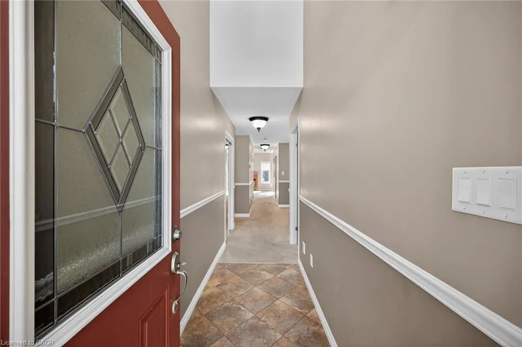 76 Abbotsford Trail