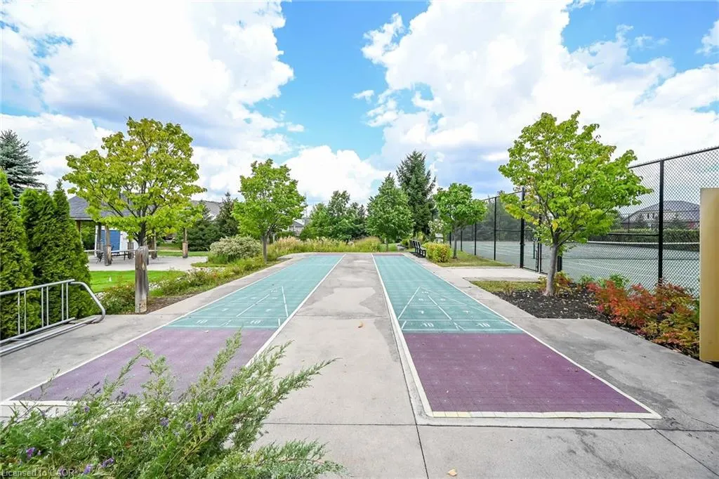 76 Abbotsford Trail