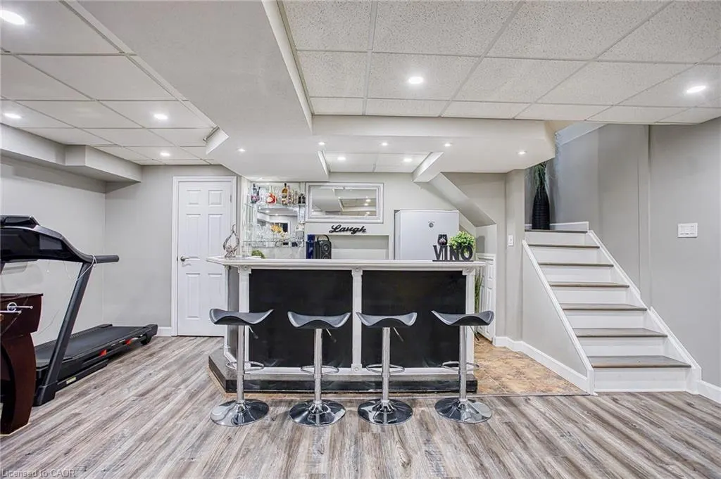 3263 Guyatt Road