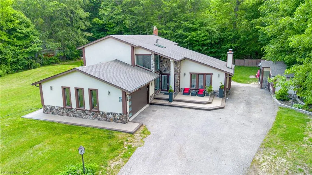 3263 Guyatt Road