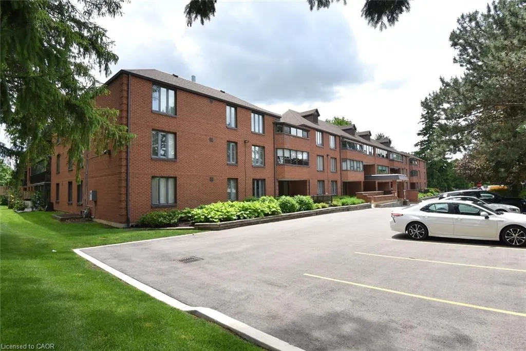150 Wilson Street W #303