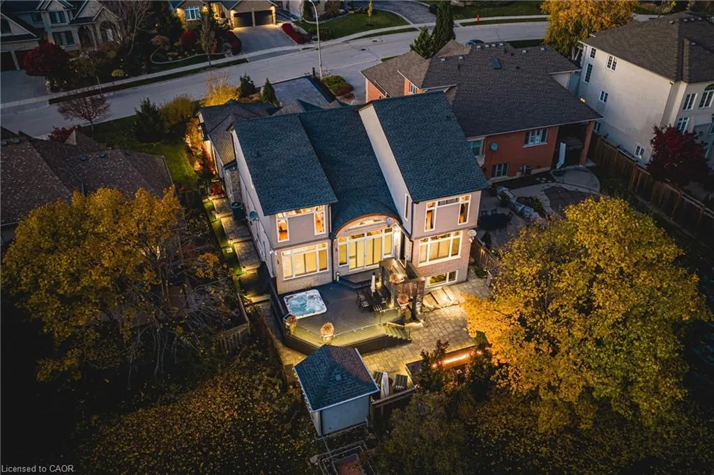 712 Highvalley Road