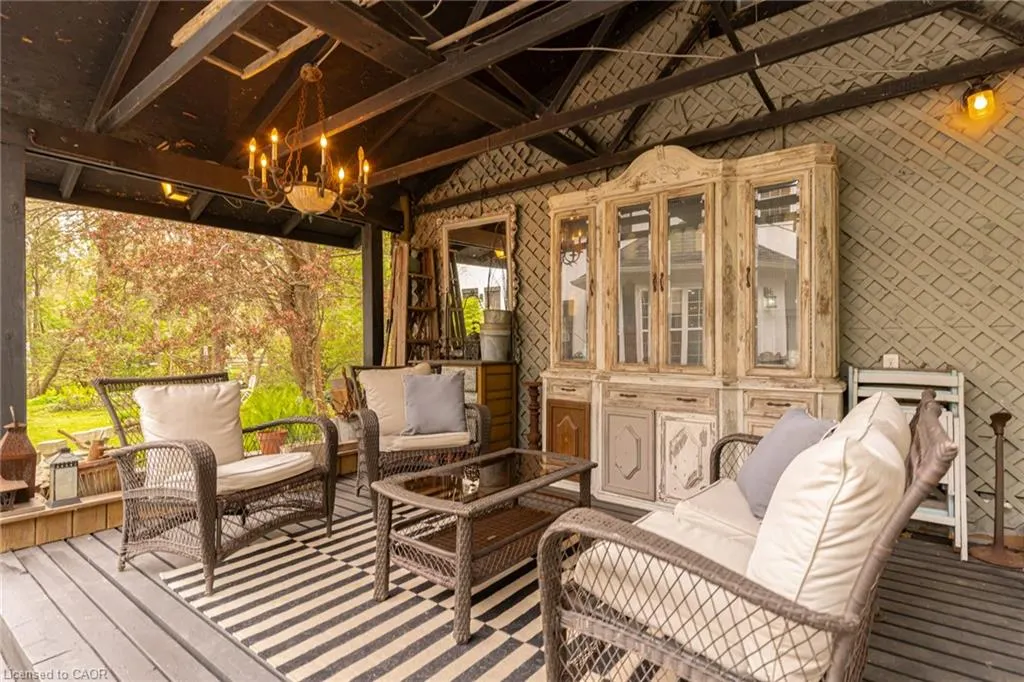 1097 Mineral Springs Road