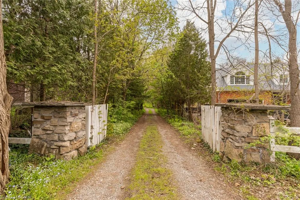 1097 Mineral Springs Road