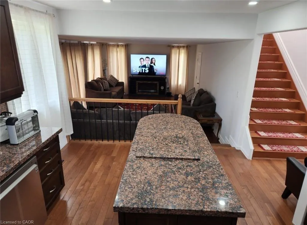 867 & 855 Jerseyville Road W