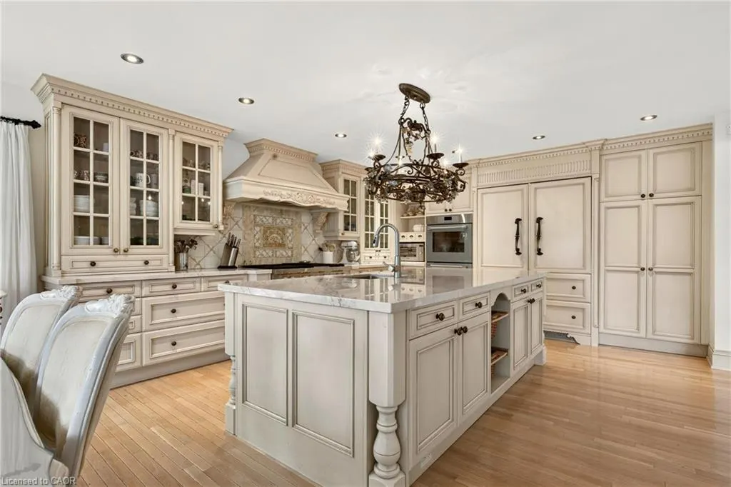 15 Peppertree Crescent