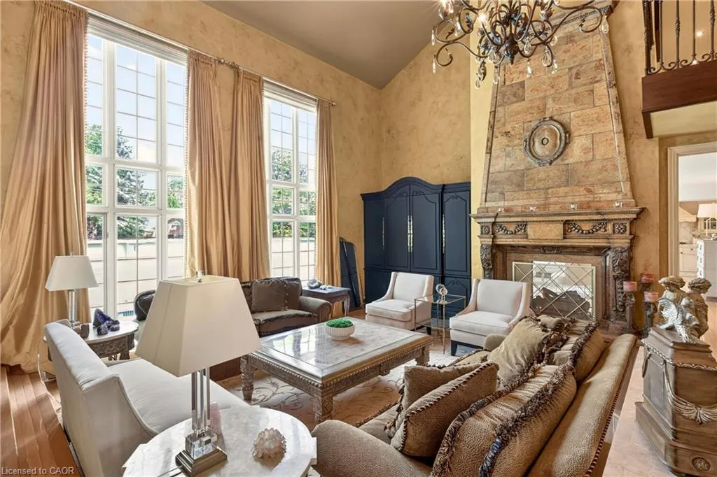 15 Peppertree Crescent