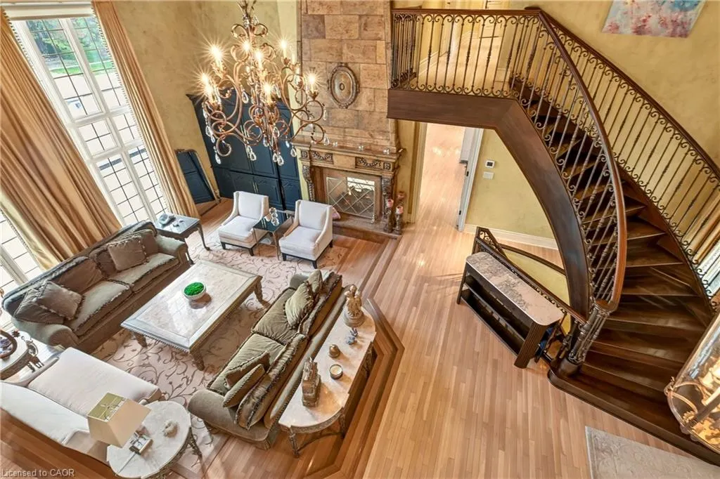 15 Peppertree Crescent