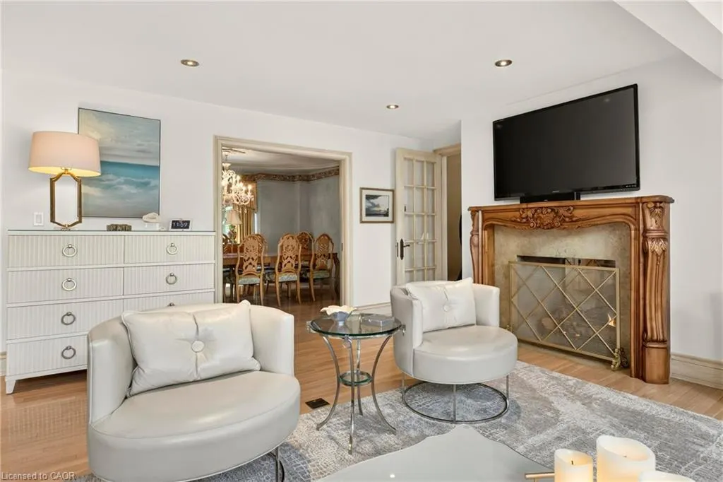15 Peppertree Crescent