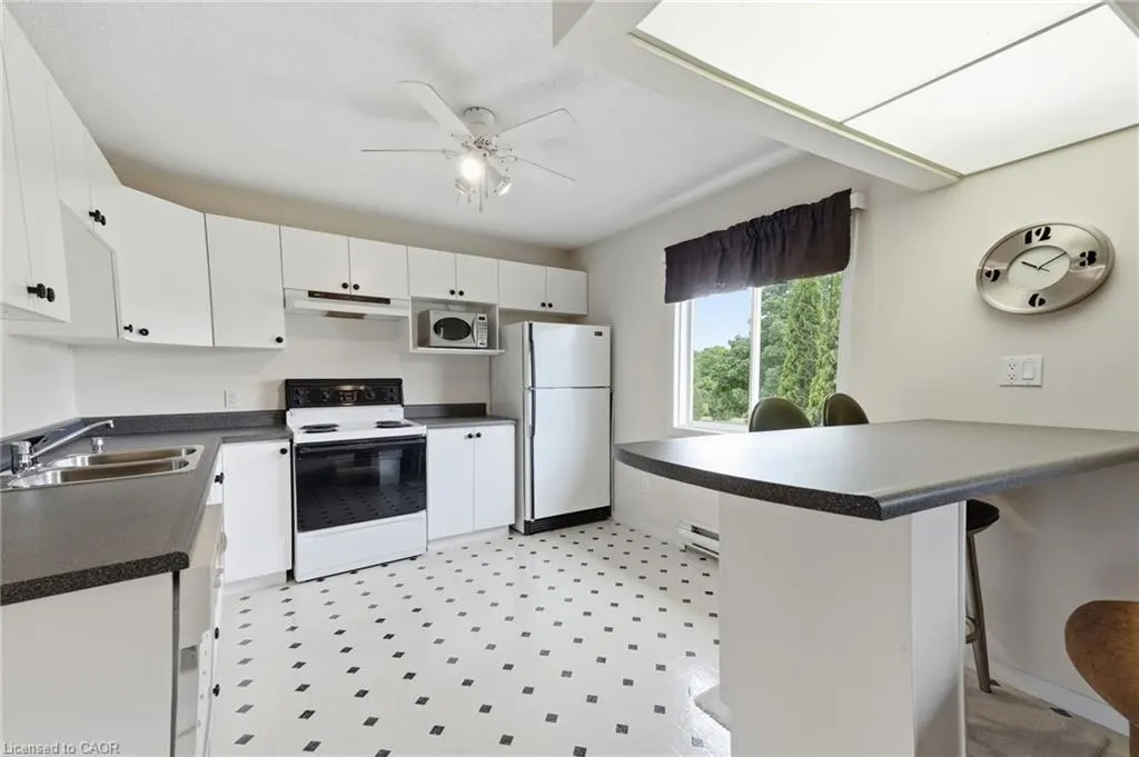 1046 Book Road W