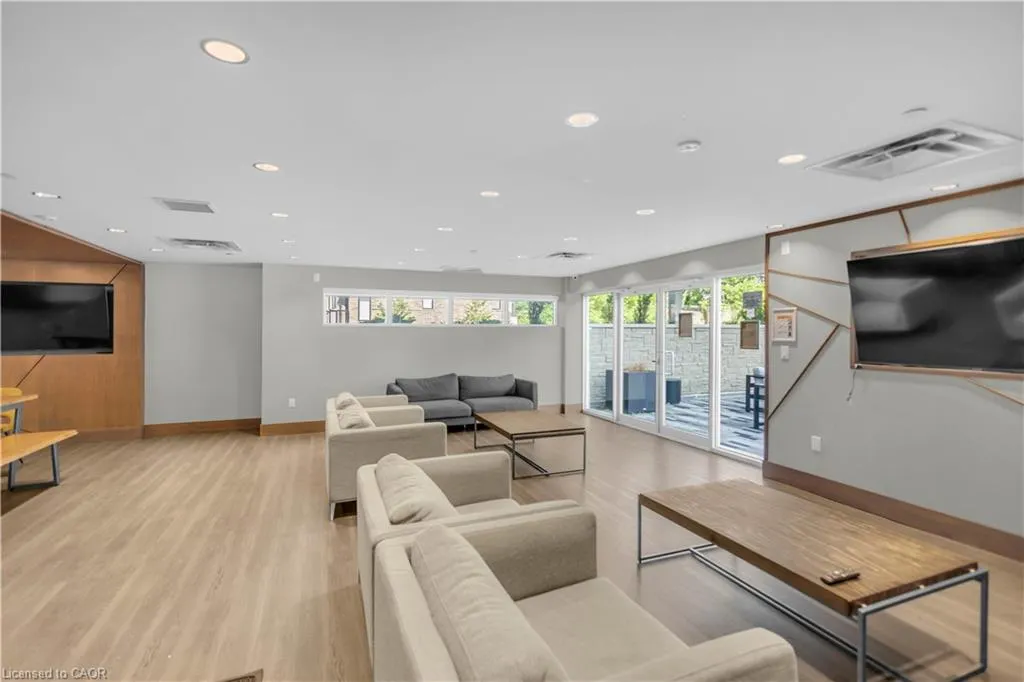 16 Markle Crescent #208