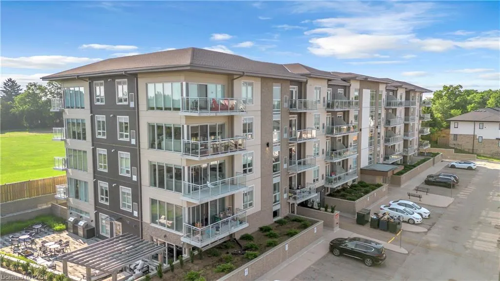 16 Markle Crescent #208