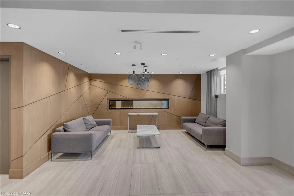 16 Markle Crescent #208