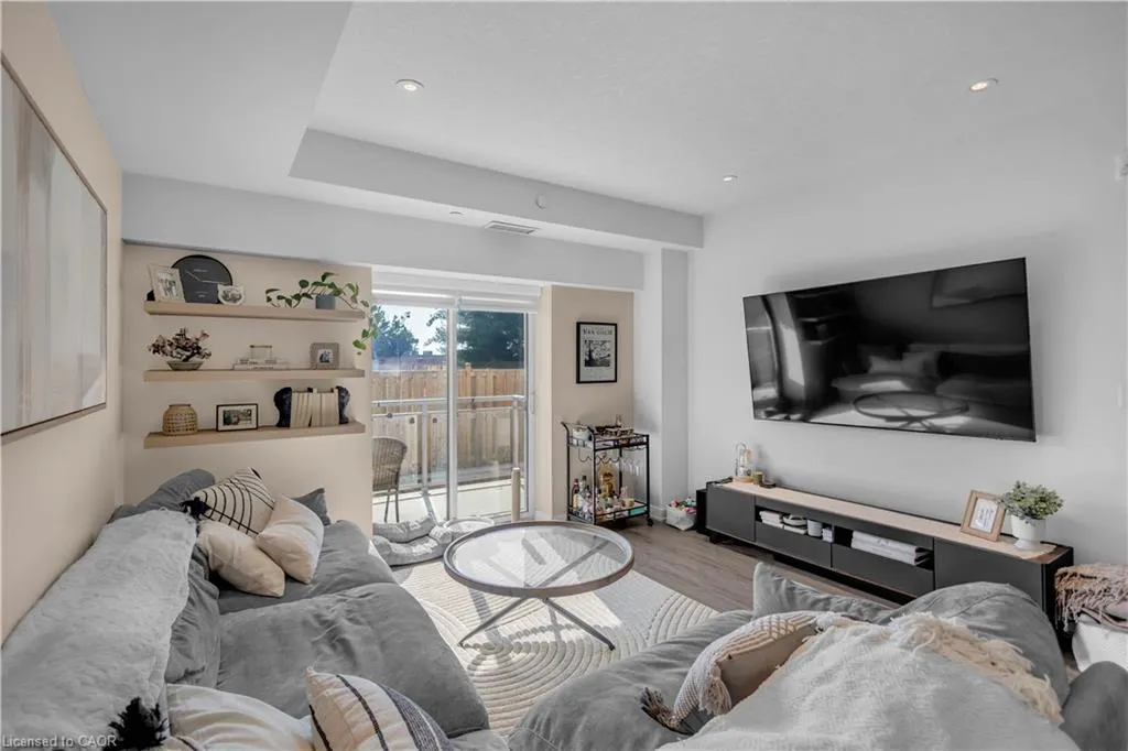 16 Markle Crescent #208