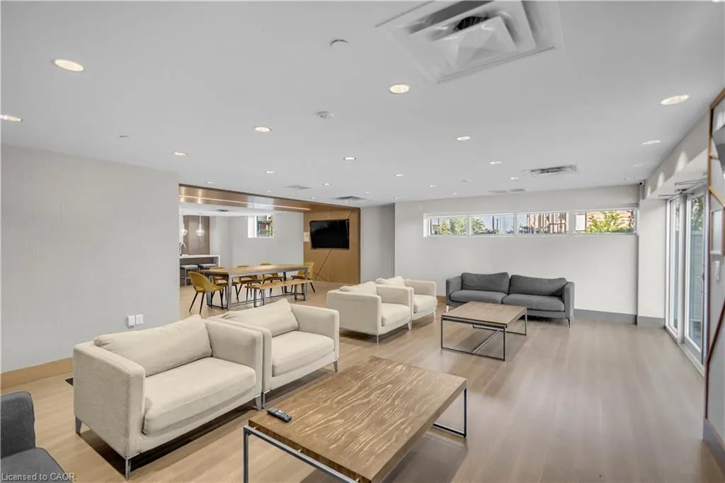 16 Markle Crescent #208