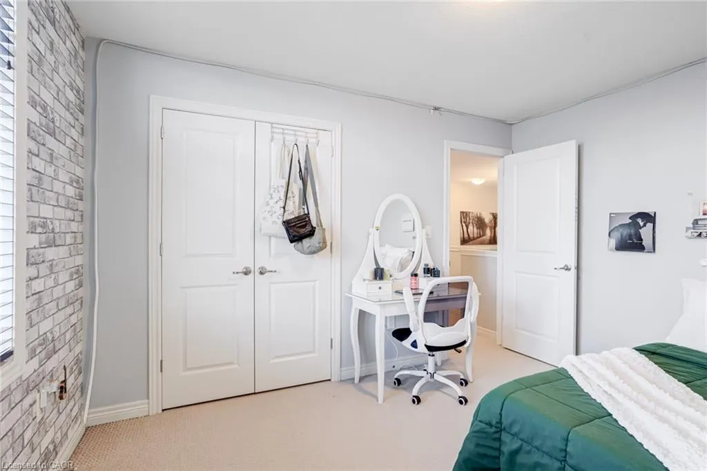 7 Kinsman Drive