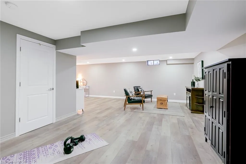 7 Kinsman Drive