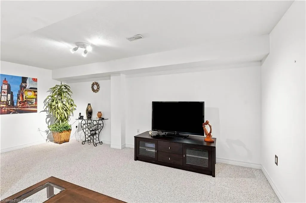 25 Stickland Lane
