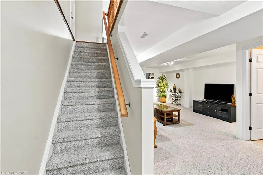 25 Stickland Lane