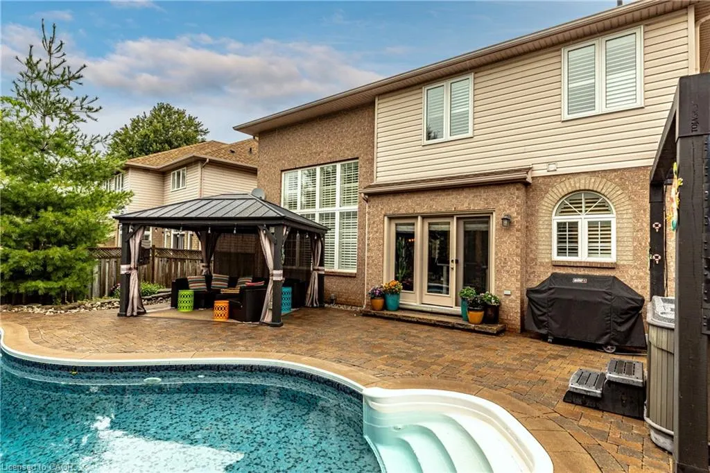 18 Pelham Drive