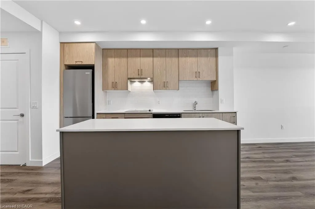 461 Green Road #304