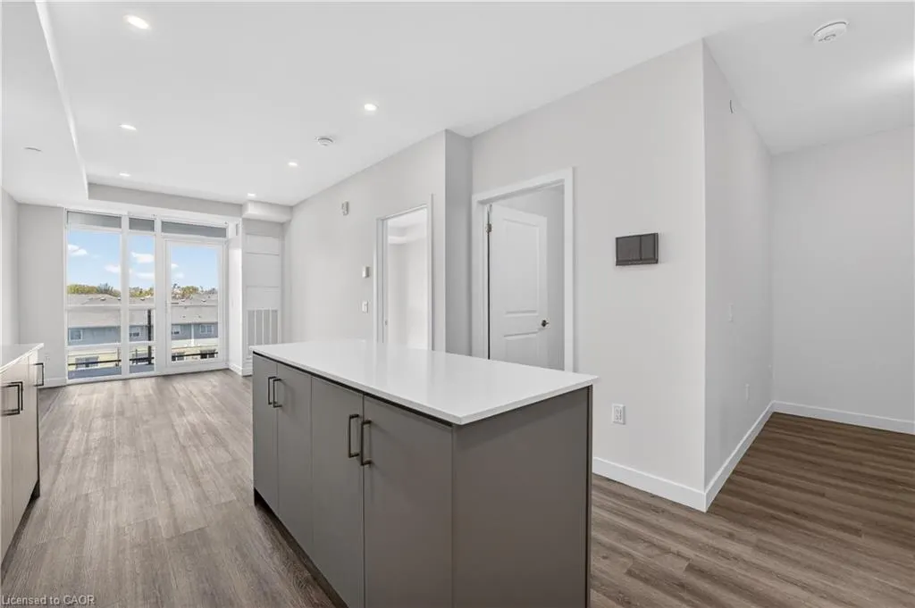 461 Green Road #304