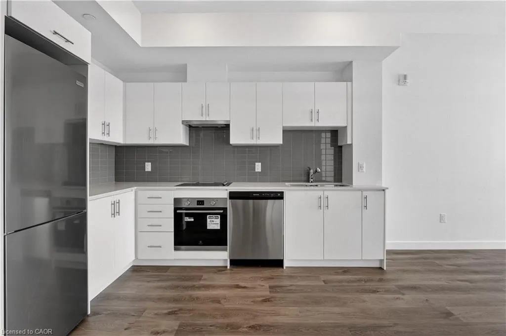 461 Green Road #606