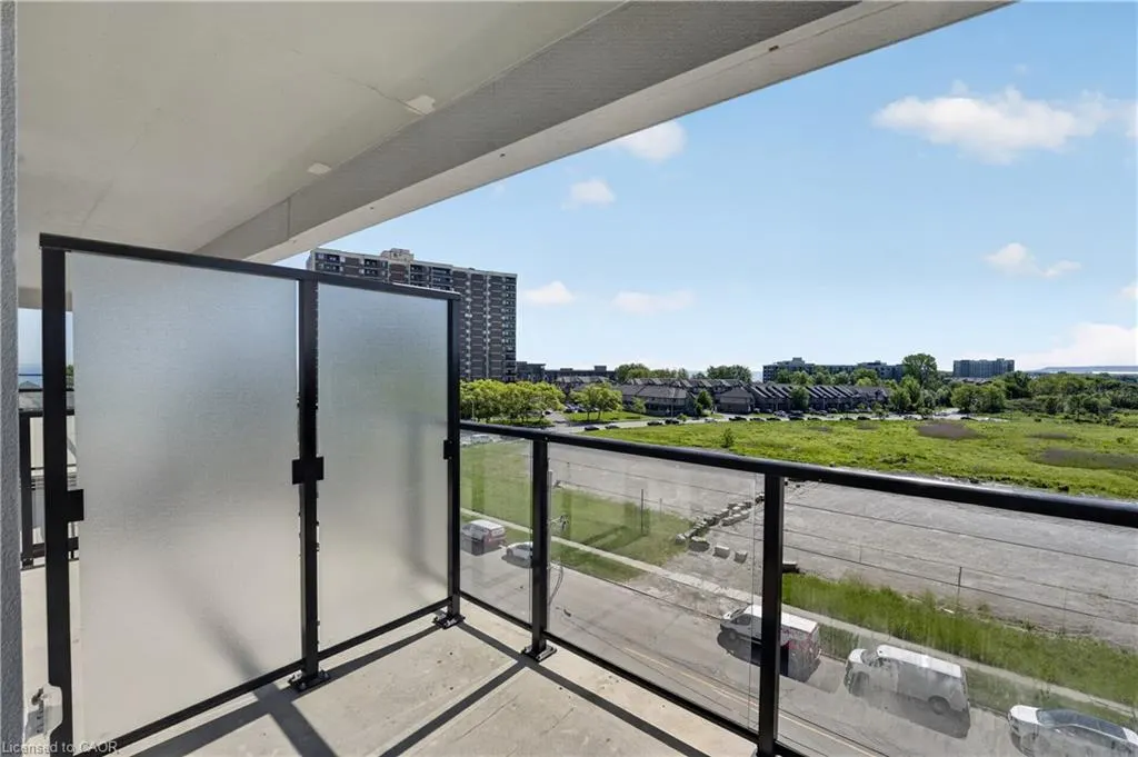 461 Green Road #606
